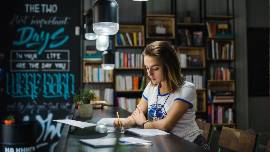 ALEI Writing Lab Support Improve Essays, Grammar, and Academic Writing